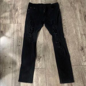 Type: Skinny Ripped Jeans.